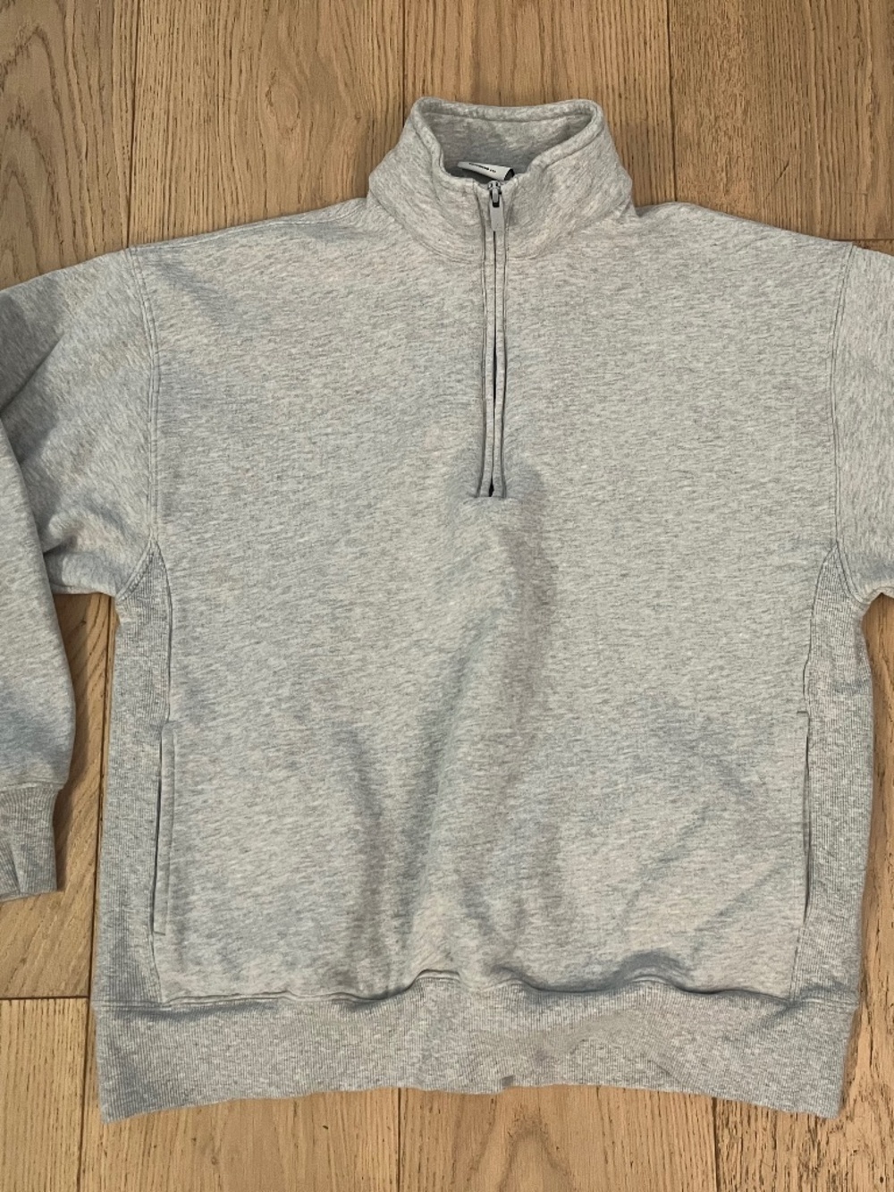 Aritzia pull over 1/4zip grey size SM